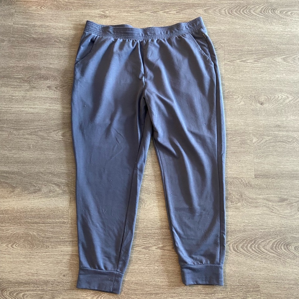 Eddie Bauer Women’s Charcoal Joggers